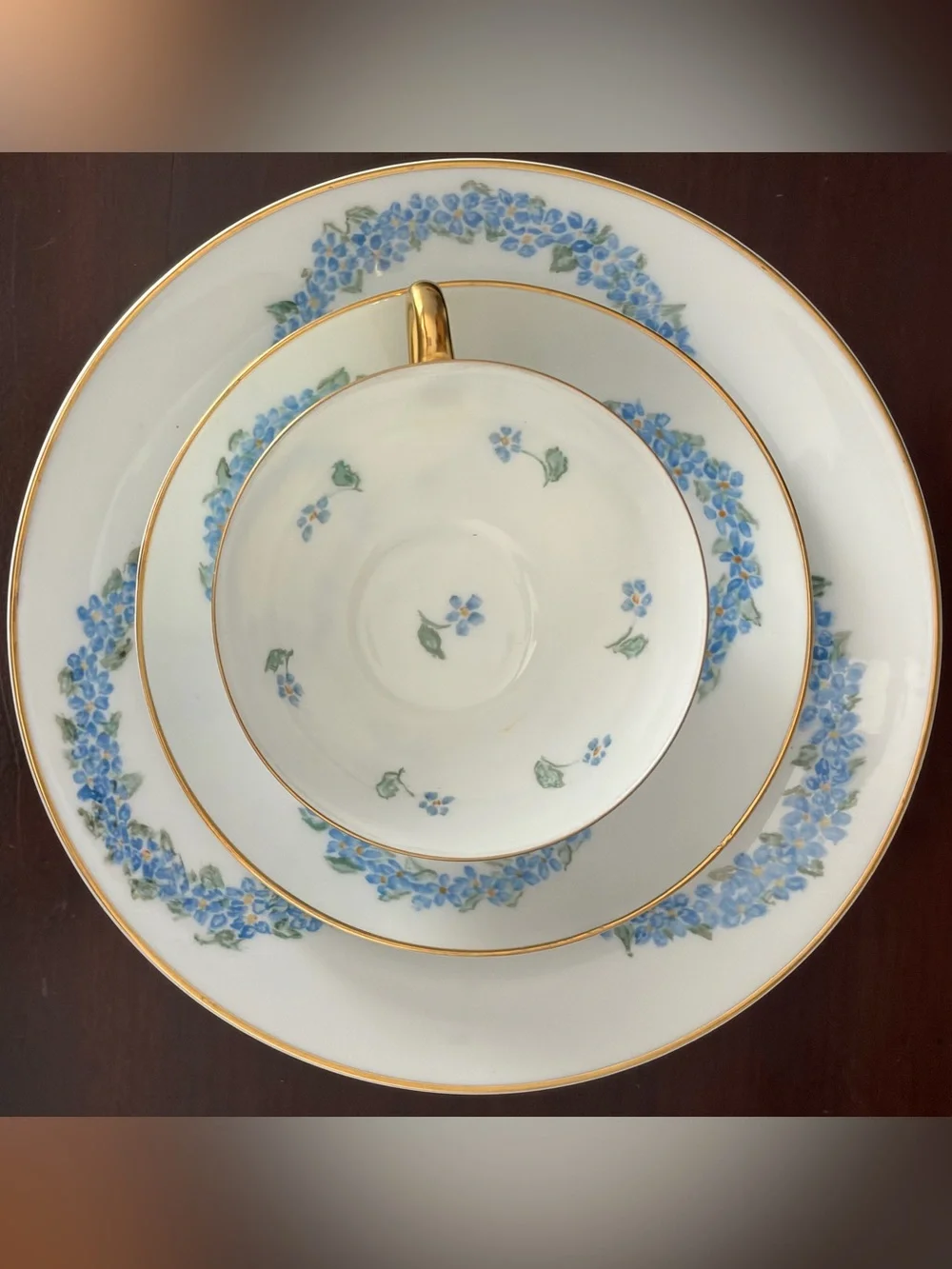 Fine Porcelain Blue Floral Gold-Trim Teacup and Saucers
